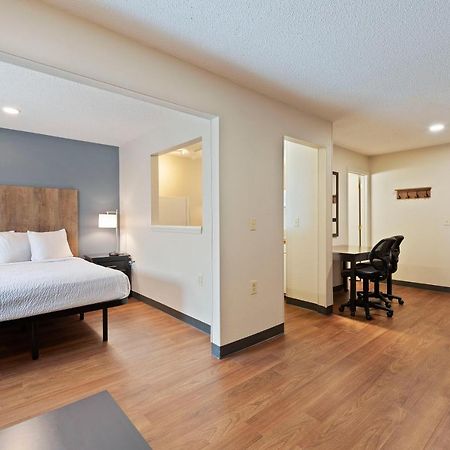 Extended Stay America Select Suites - Charlotte - University Place - E Mccullough Dr Экстерьер фото