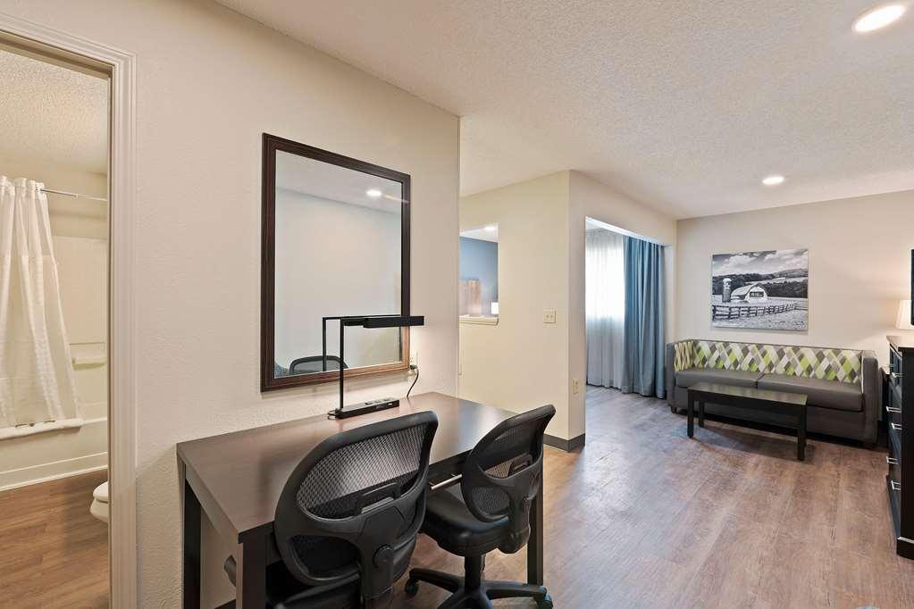 Extended Stay America Select Suites - Charlotte - University Place - E Mccullough Dr Номер фото