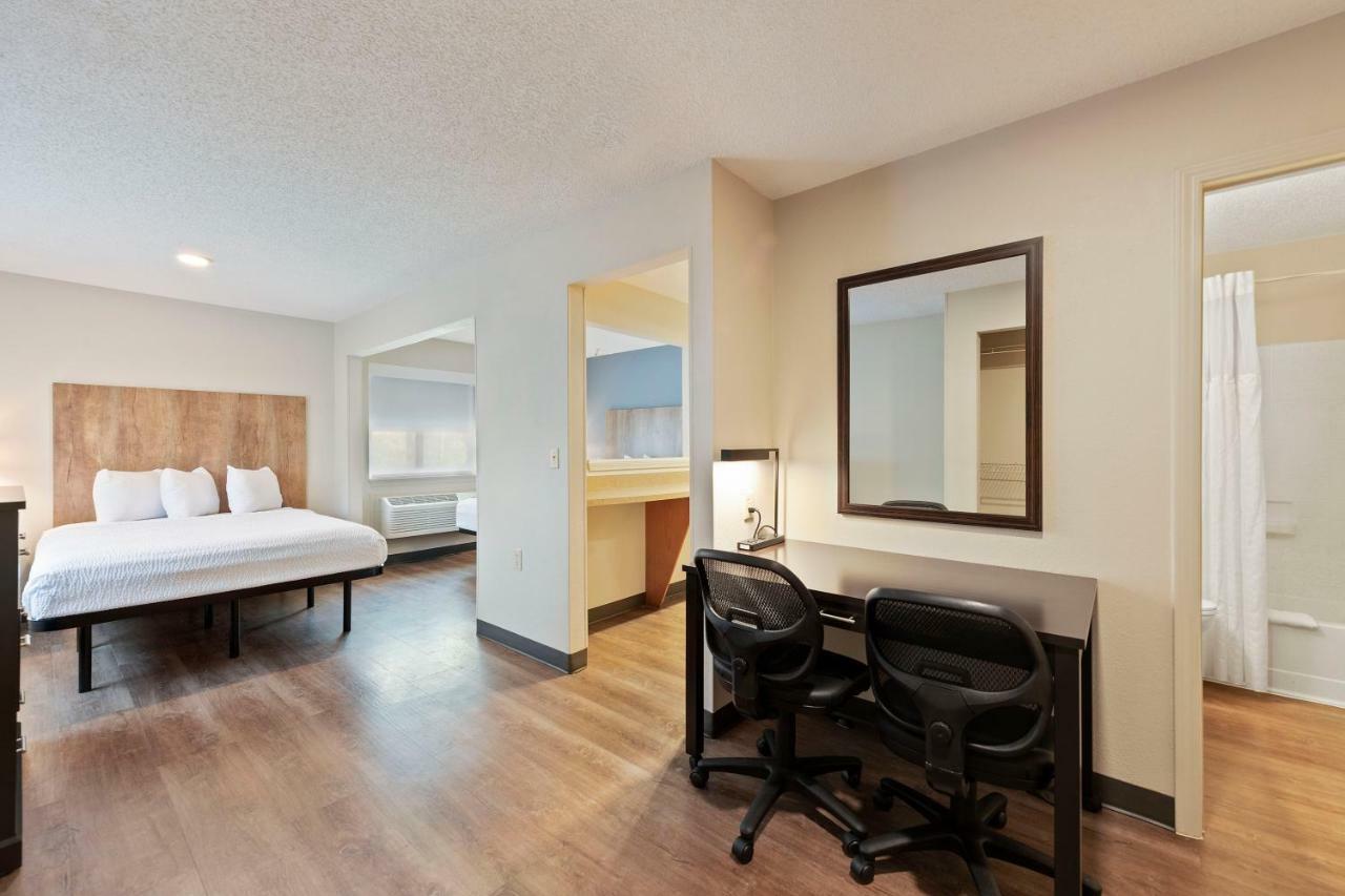 Extended Stay America Select Suites - Charlotte - University Place - E Mccullough Dr Экстерьер фото